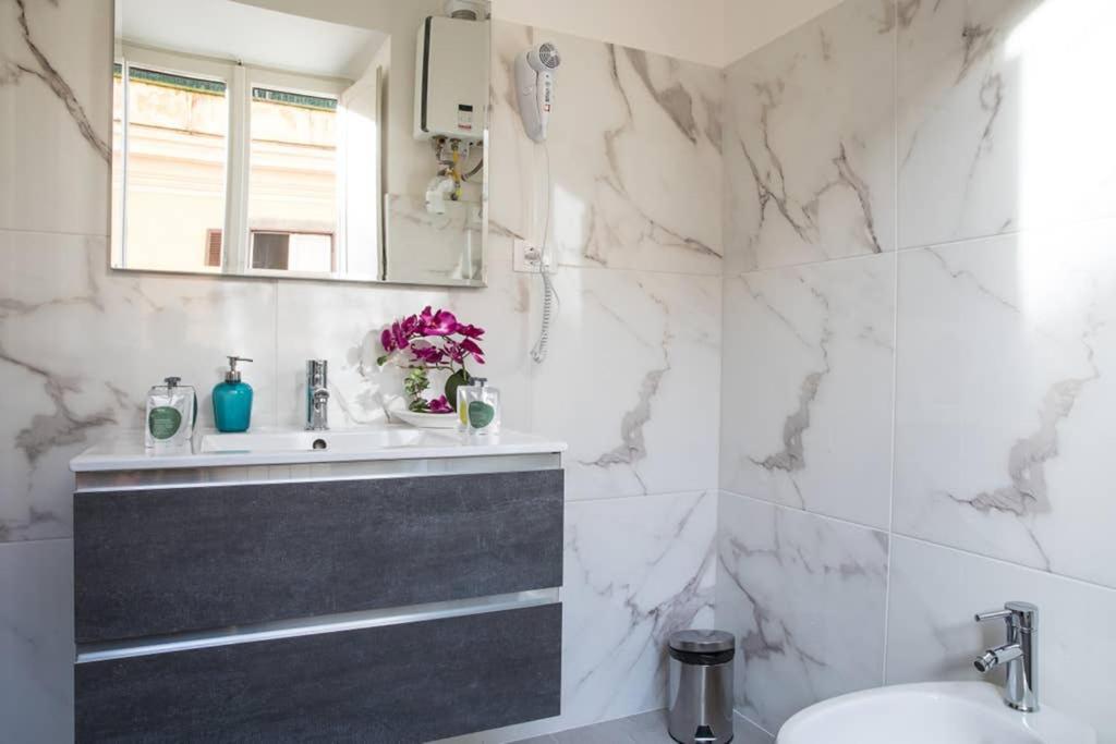 Pink Intimate Jacuzzi Suite Trastevere - Top Collection 罗马 外观 照片