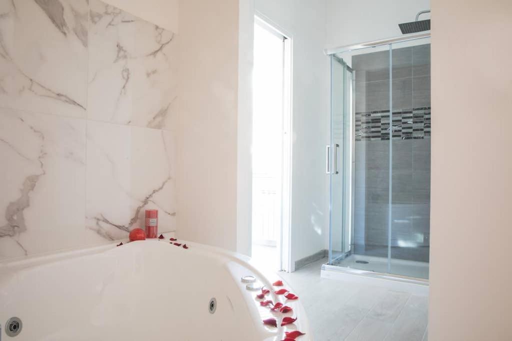 Pink Intimate Jacuzzi Suite Trastevere - Top Collection 罗马 外观 照片